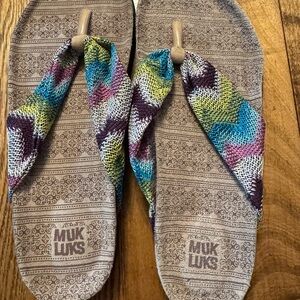 Muk Luks Chevron Flip Flops with Multicolor Straps